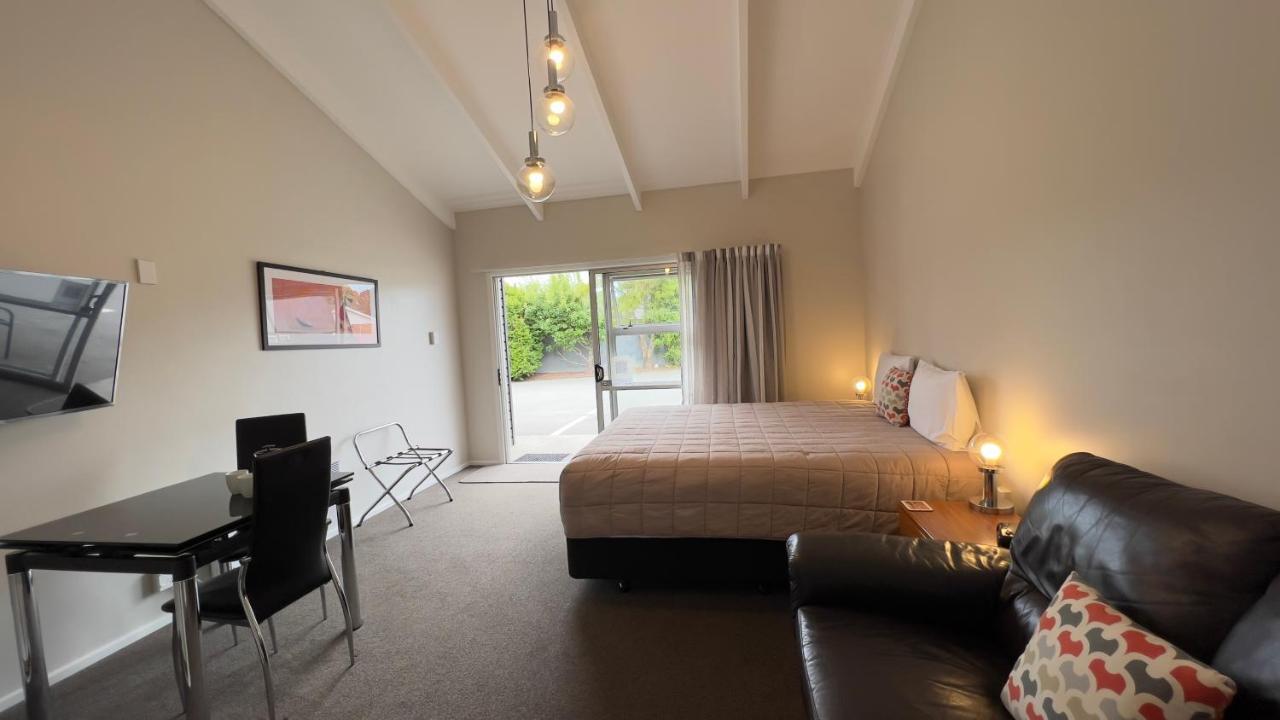 Cedar Lodge Motel Timaru Exteriör bild