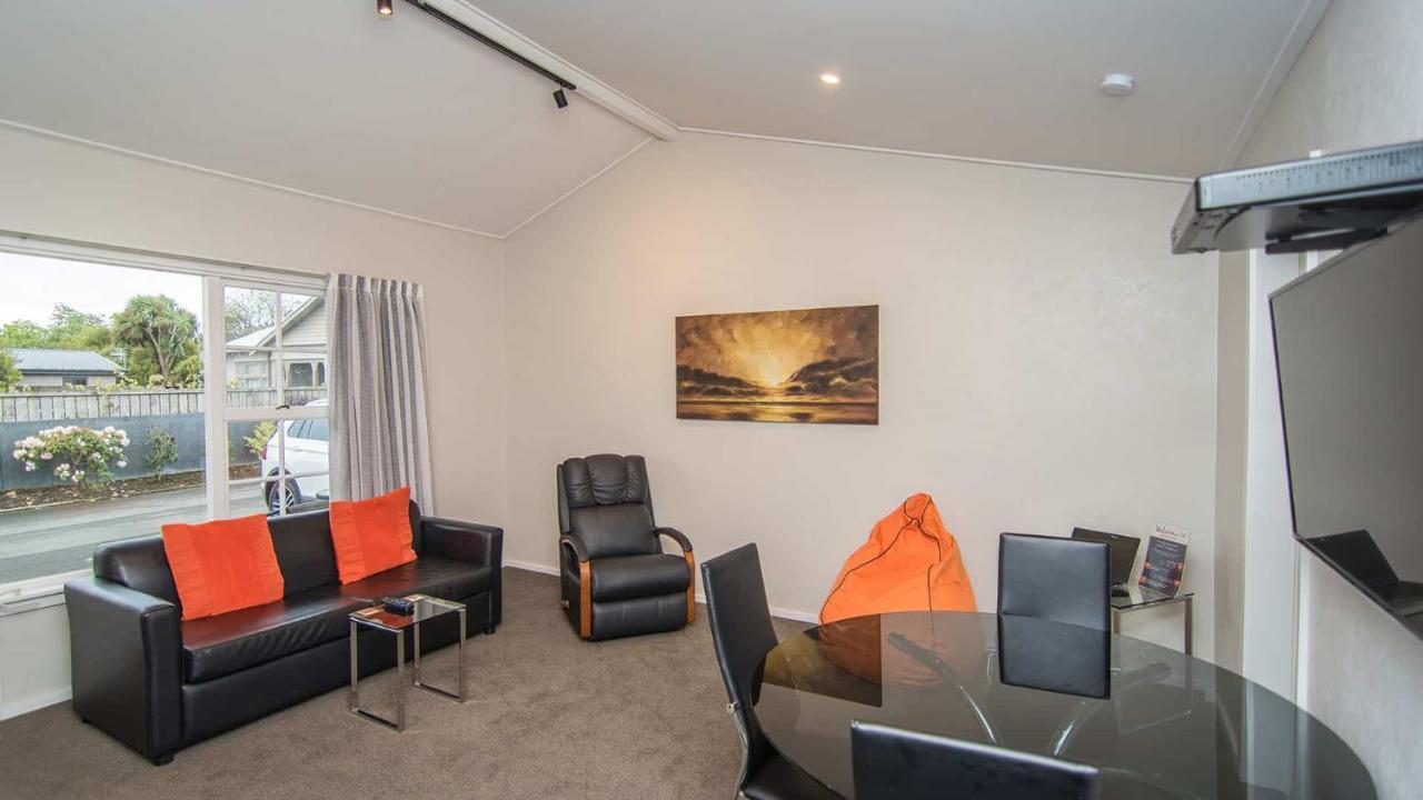 Cedar Lodge Motel Timaru Exteriör bild