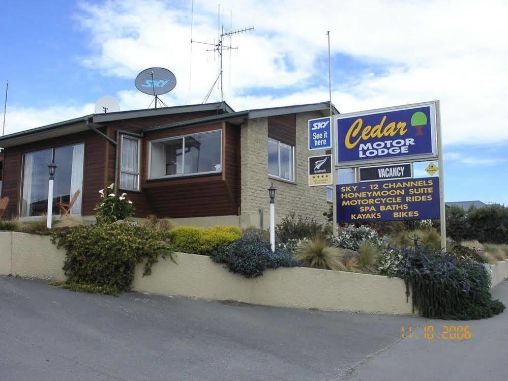 Cedar Lodge Motel Timaru Exteriör bild
